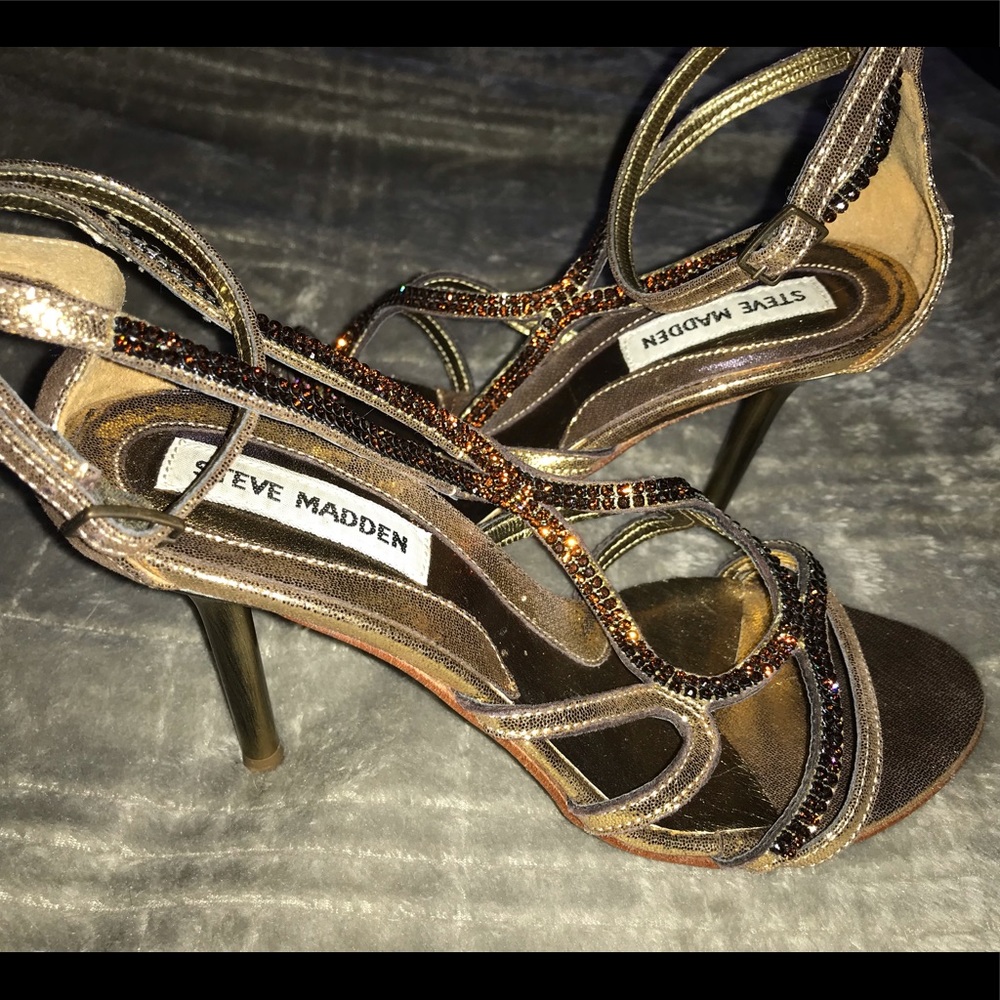 NWOT Steve Madden Heels w/ Swarovski Crystals